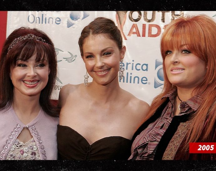 Country Star Naomi Judd Dead at 76